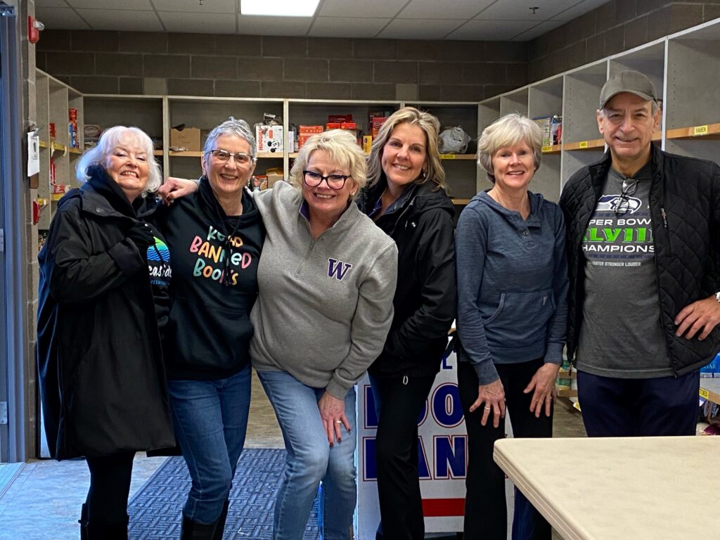 Kiwanis members at the Mukilteo Food Bank.
